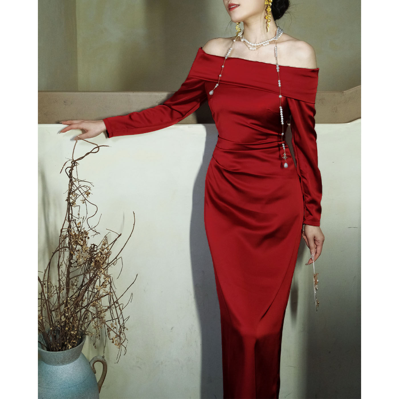 结婚敬酒服一字肩红色连衣裙