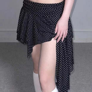 Exclusive 设计不对称裙摆波点复古百搭短裙半身裙 type 韩国个性