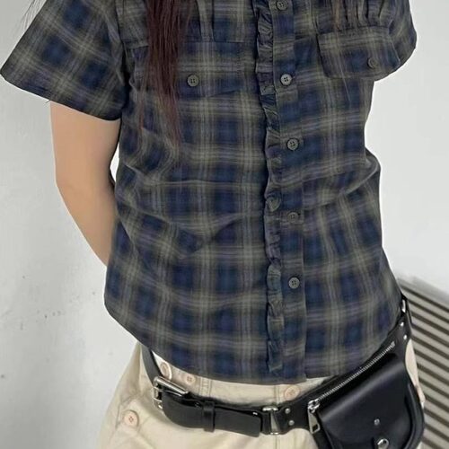 Exclusive type 韩国小众复古拼色格纹压褶花边系扣翻领短袖衬衫