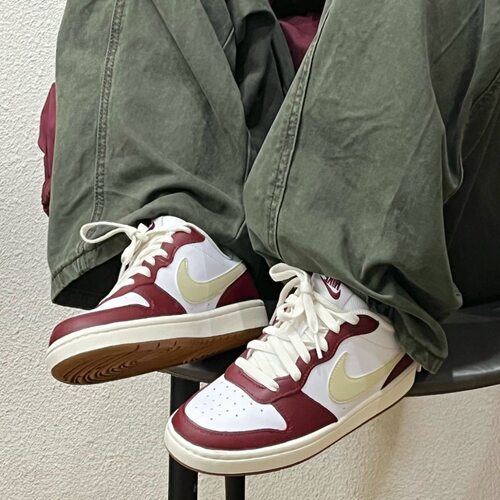 Court Borough Low2女款百搭舒适耐磨低帮休闲板鞋IB4706-121