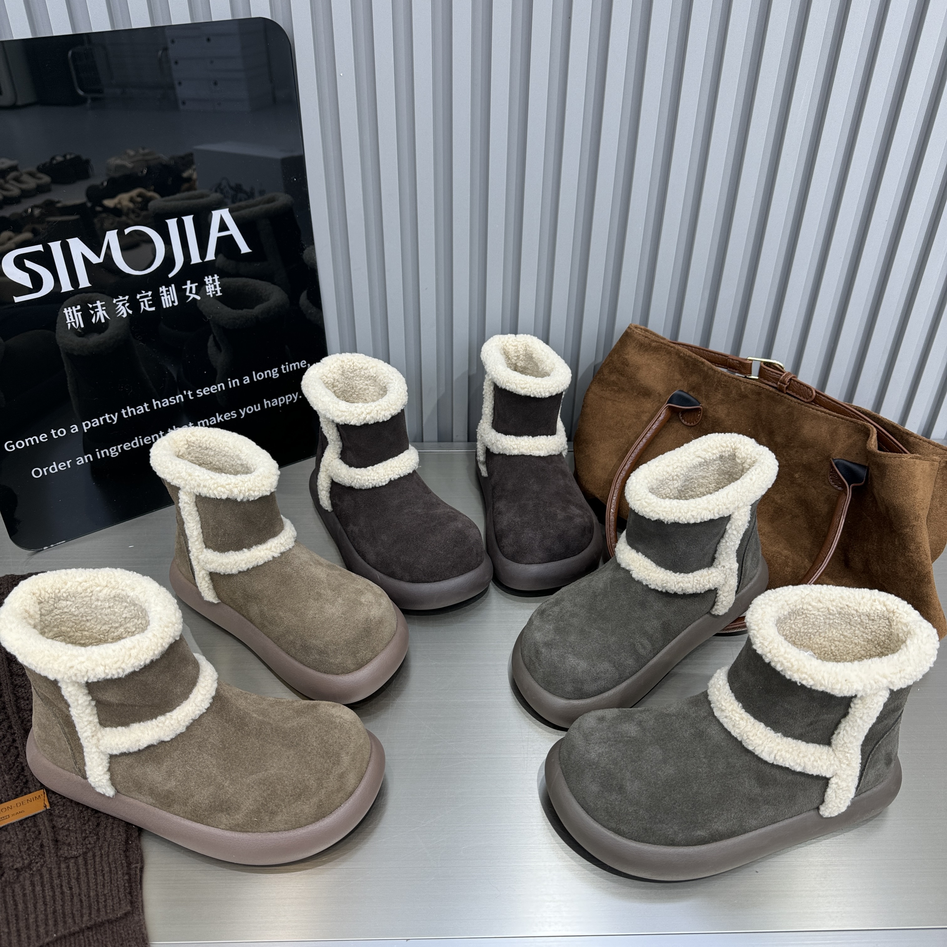 2025冬季新款平底内增高羊羔毛毛加绒保暖雪地靴女鞋休闲鞋短筒靴