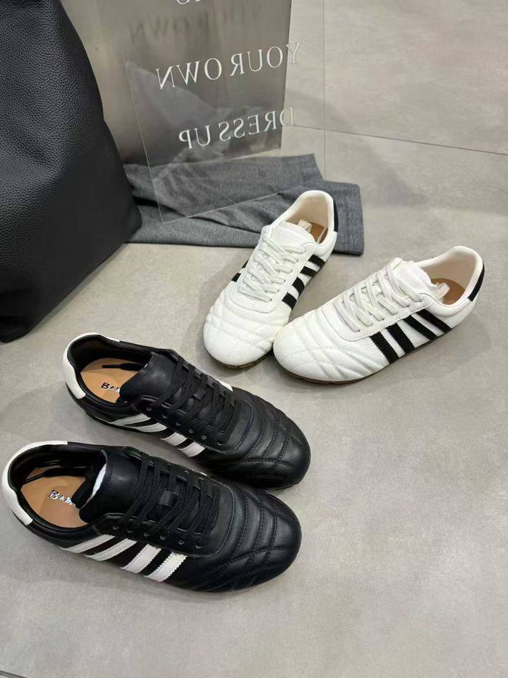 芭慕秀2026春季新款真皮纯皮平底百搭休闲女鞋德训鞋阿甘鞋板鞋潮,女鞋,时尚休闲鞋,淘宝优惠券,粉丝福利购,淘宝优惠卷