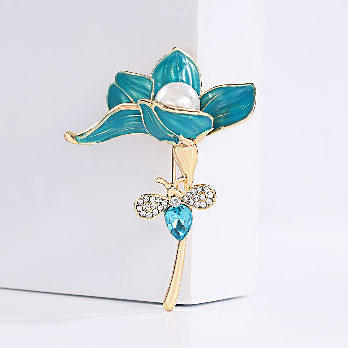 新款优雅气质荷花胸针高档女莲花中式旗袍胸花别针防走光固定领针,饰品/流行首饰/时尚饰品新,胸针,淘宝优惠券,粉丝福利购,淘宝优惠卷