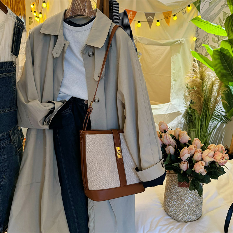 知性韩系水桶包/春夏新款大容量复古休闲小众拼接撞色单肩斜挎包