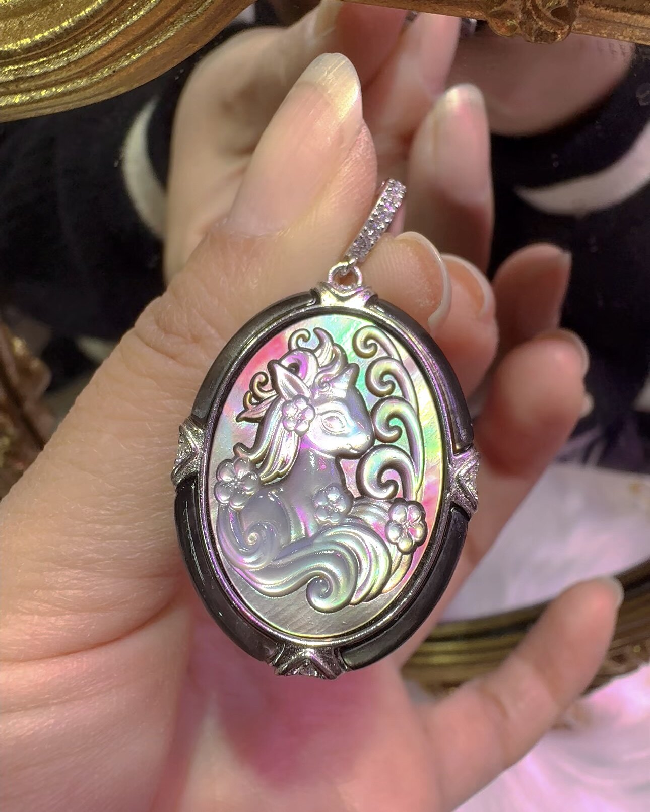 天然黑蝶贝母独角兽吊坠女款轻奢小众设计感高级气质项坠s925银