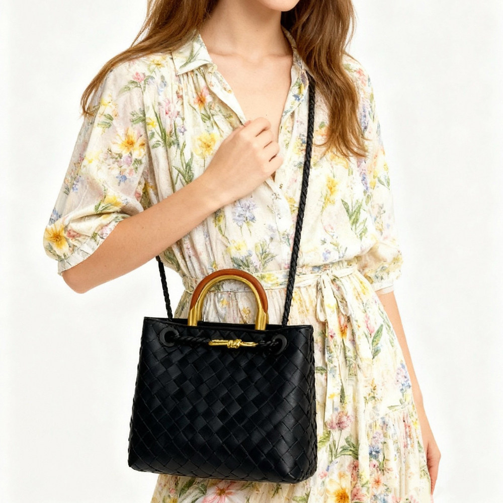 B家真皮手工编织女包Andiamo金属绳扣木质手柄大容量牛皮托特包小