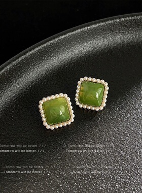 高级感森系绿色小清新珍珠方形耳钉女小众设计感赫本风气质耳饰