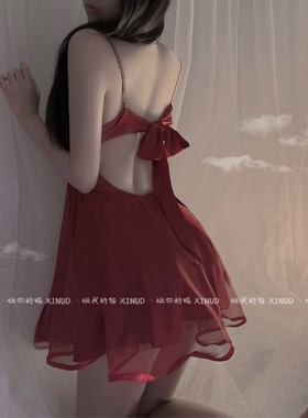 做你的猫：媚人娇妻*原创设计款新年红色挂脖蝴蝶结吊带网纱睡裙