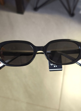 逸夫复古猫眼黑色椭圆护眼太阳镜
