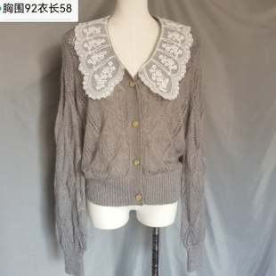 冬季灰色短款毛衣女娃娃领镂空收腰精致小香风上衣秋季蕾丝针织衫