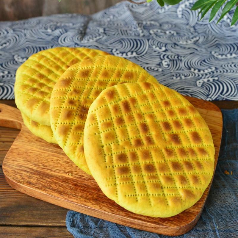 甘肃营养早餐兰州锅盔烤饼