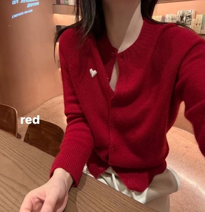 韩国东大门正品女装圆领百分百山羊绒宽松显瘦爱心扣毛衣针织开衫