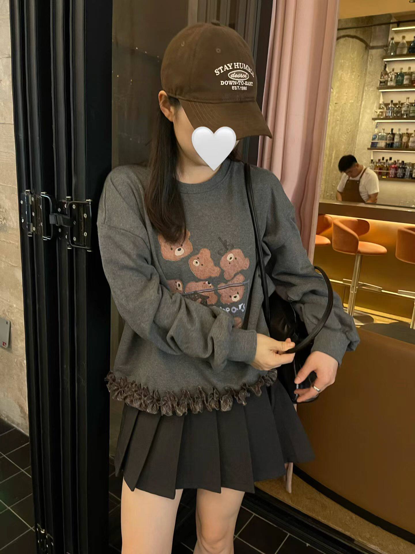 韩国东大门正品女装百搭显瘦圆领卡通小熊印花长袖拼接花边卫衣