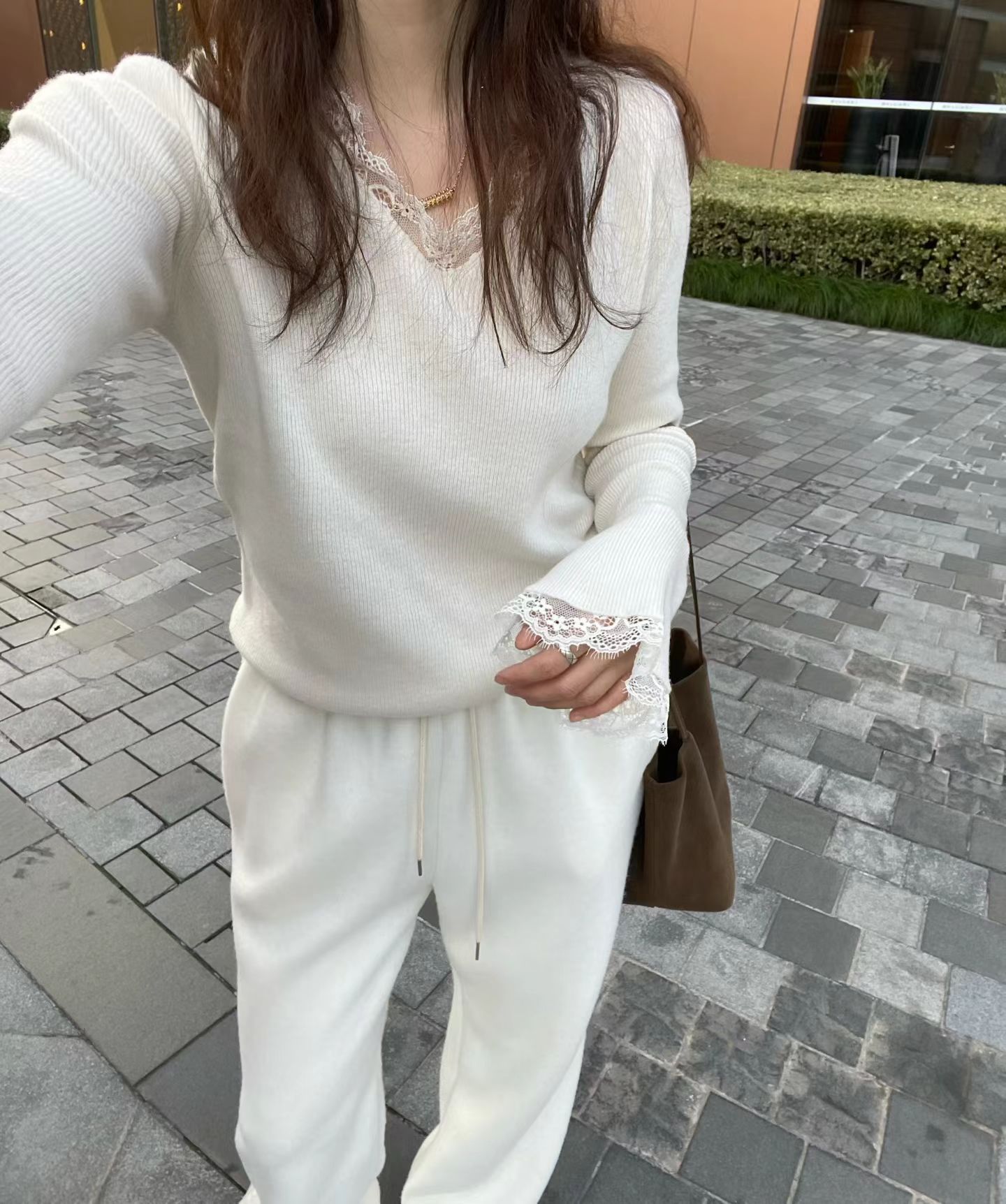 韩国东大门正品V领宽松纯色高品质蕾丝拼接喇叭袖针织衫毛衣内搭