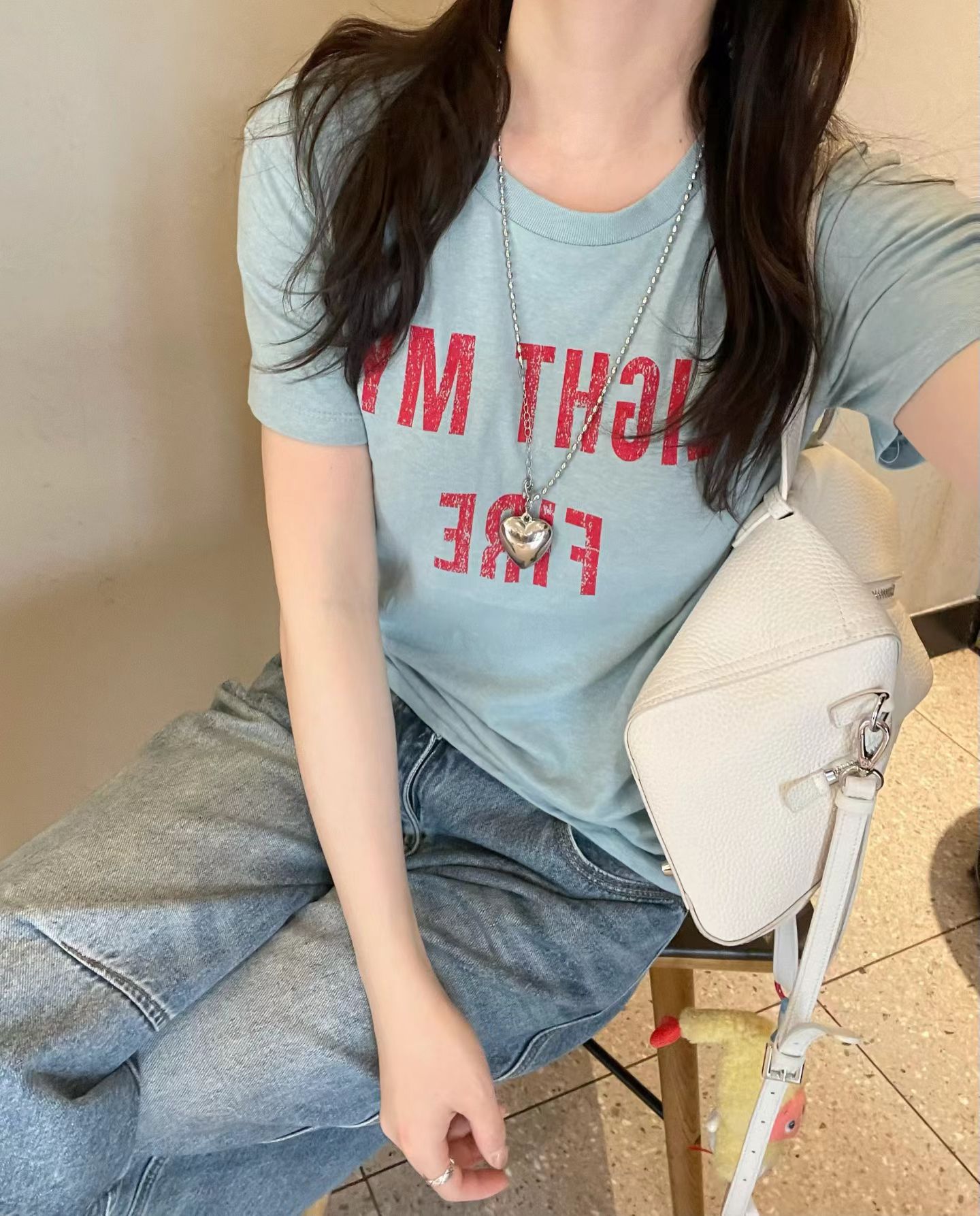 韩国东大门正品女装正肩短袖女上衣修身显瘦辣妹小众设计感打底衫