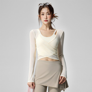 2025超火瑜伽服套装带胸垫普拉提训练罩衫健身运动上衣网纱两件套