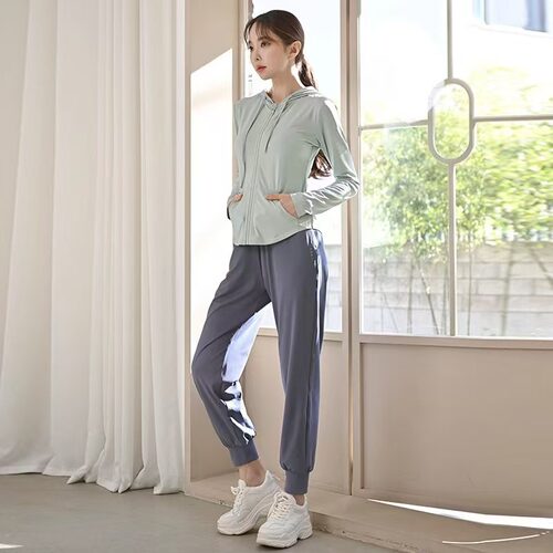 瑜伽服套装女2025新款户外速干外套长袖专业跑步晨跑服运动健身服