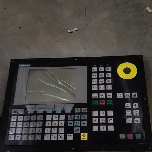 议价6FC5500-0AA00-1 数控系统 802S 机床控制单元维修