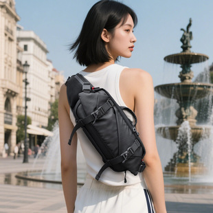 SWICKY机车单肩包2025新款斜挎包男女通用冲锋胸包出游相机包包