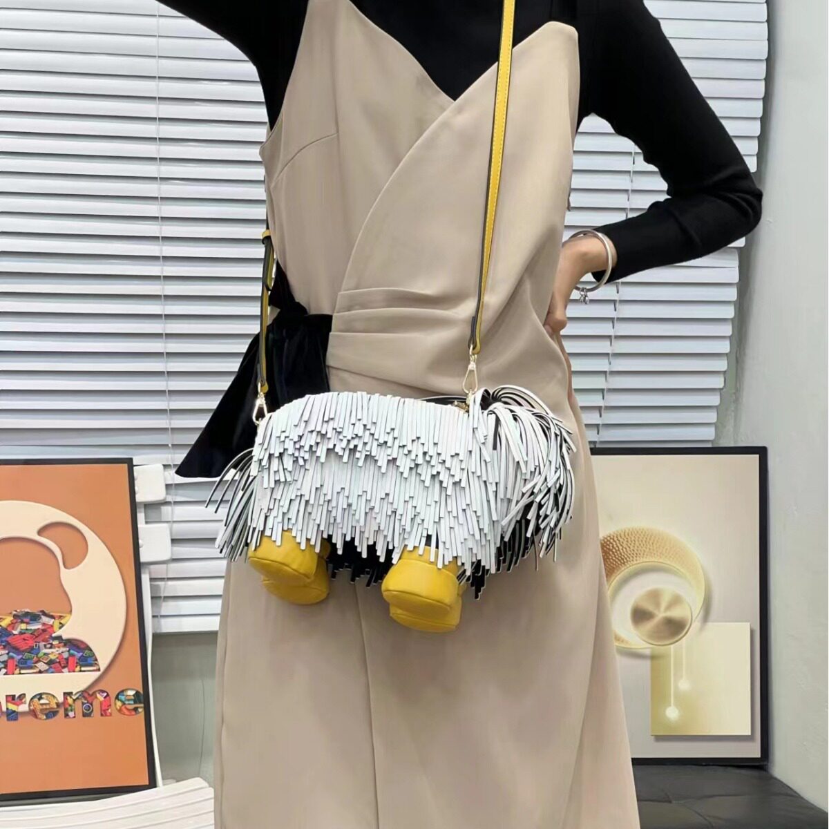 可爱创意搞怪动物包包女新款2023个性设计感牧羊犬流苏小狗斜挎包