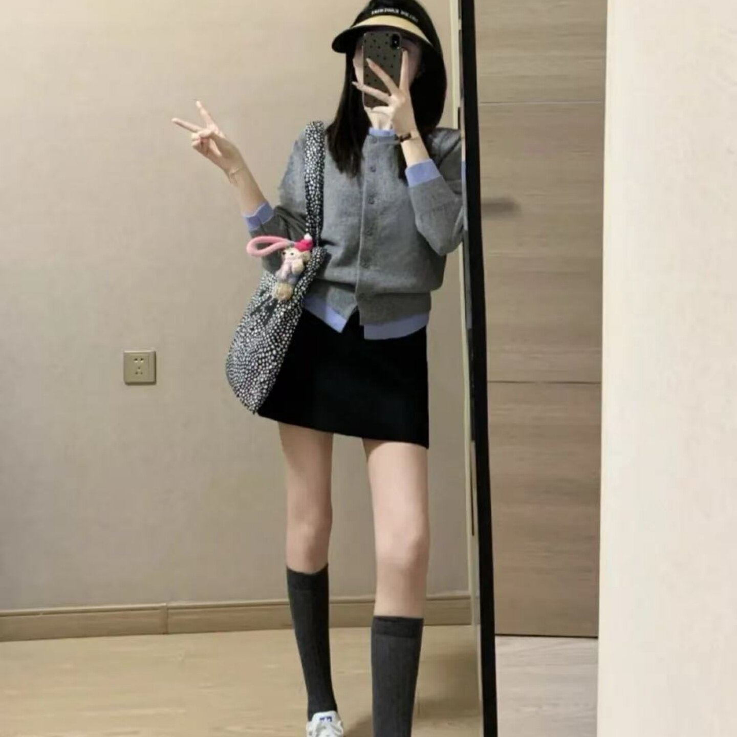 简约纯色短款半身裙女秋高腰A字版 小个子遮肉显瘦黑灰百搭短裙