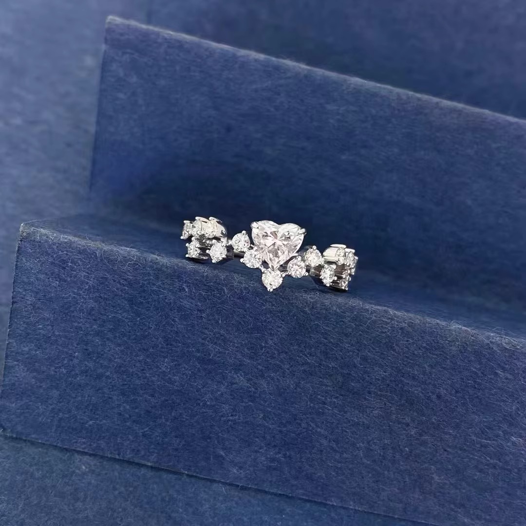 心形培育钻石女戒铂金婚戒