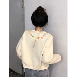 美式卫衣女宽松短款小个子2026早秋爆款薄款杏色卡通印花洋气外套