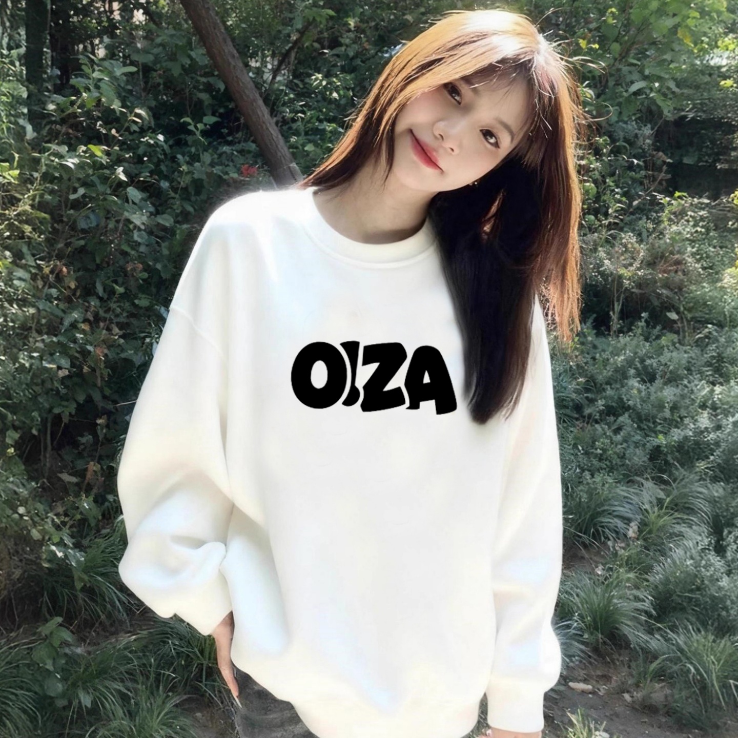 圆领黑色字母印花卫衣女秋冬季保暖宽松加绒加厚中长款高级感上衣