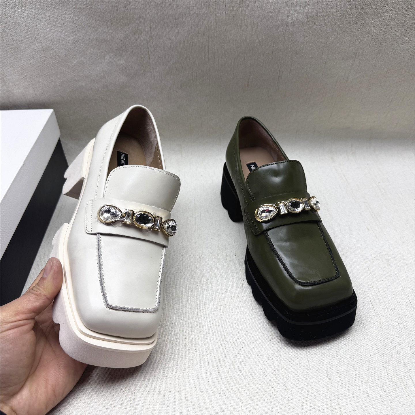 美国轻奢品牌撤柜水钻方头粗跟乐福鞋女春秋新款牛皮套脚单鞋清仓