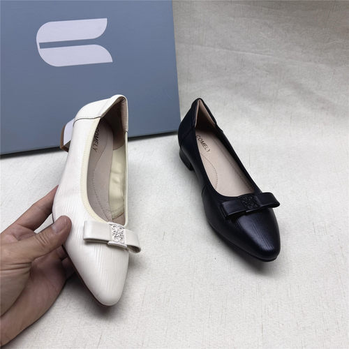 comely/康莉正品撤柜时尚蝴蝶结软底面舒适时装女鞋新款羊皮单鞋