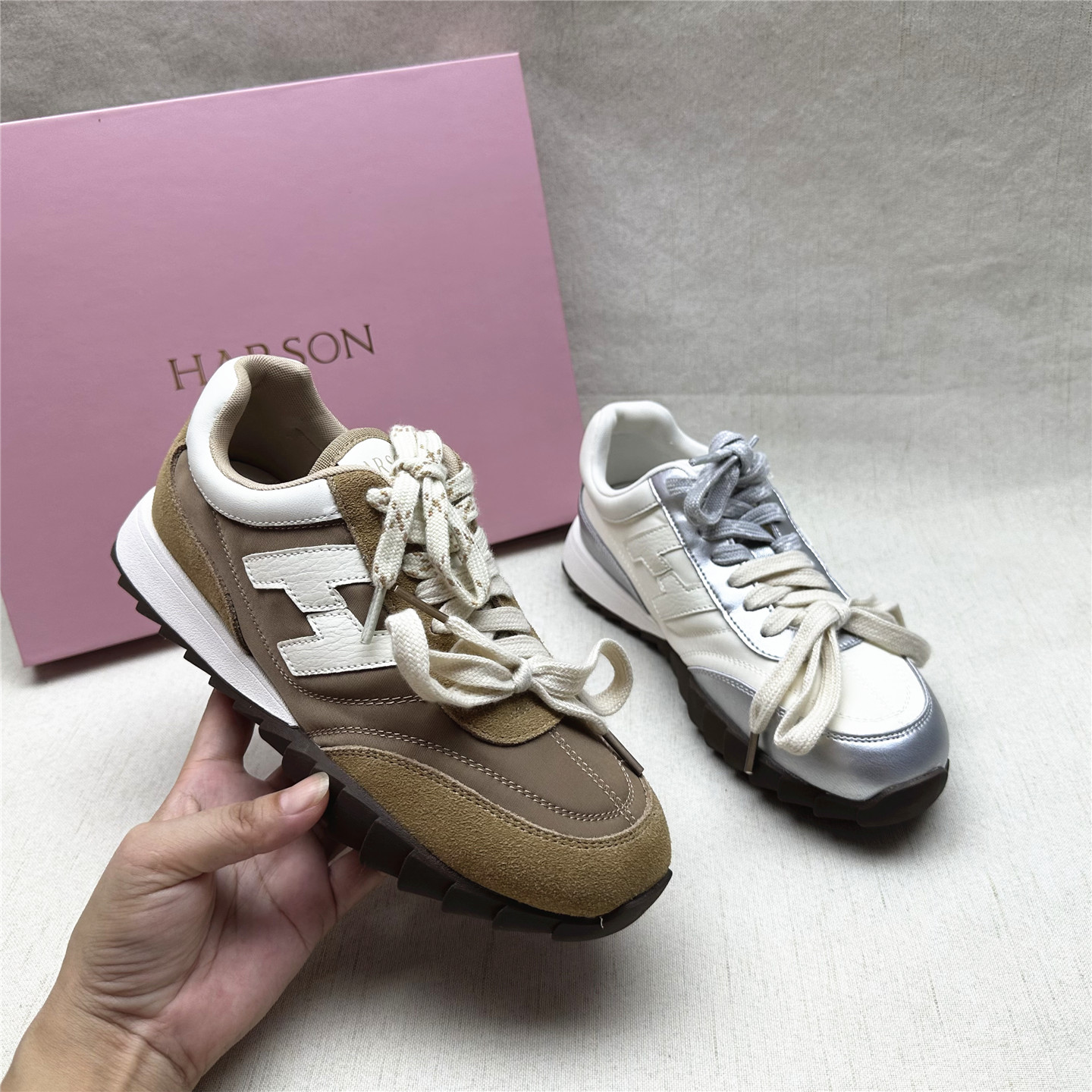 哈森圆头系带休闲风防滑底