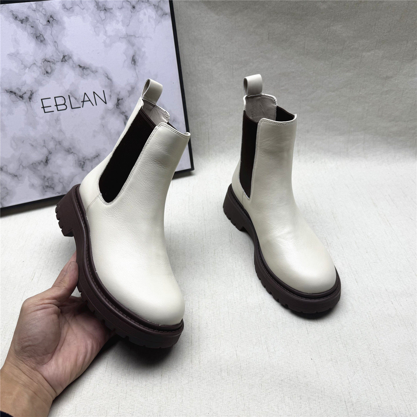 商场正品撤柜百搭方跟圆头时装靴女秋冬新款牛皮织物套筒短靴清仓