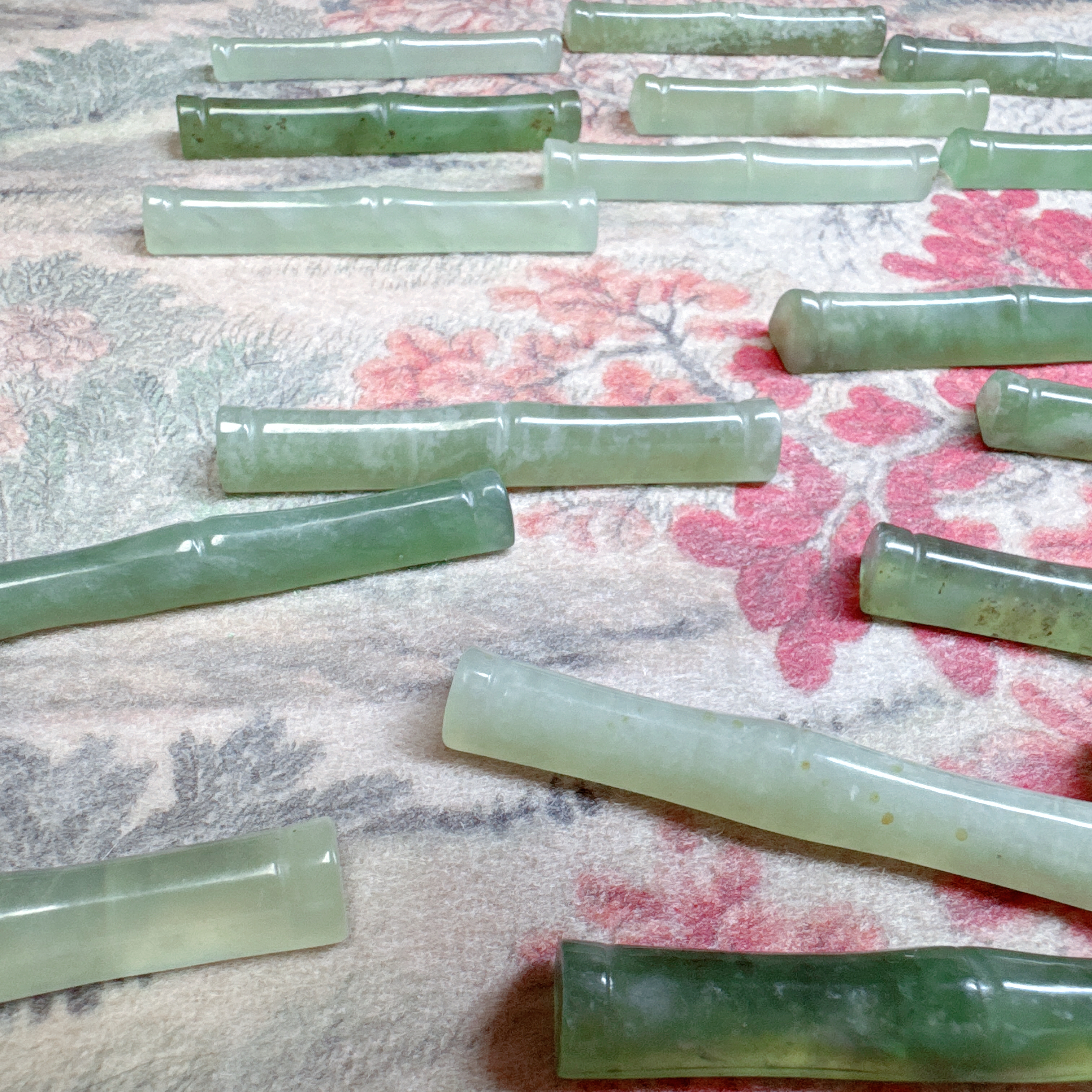 天然岫玉笔搁瑕疵清仓笔架