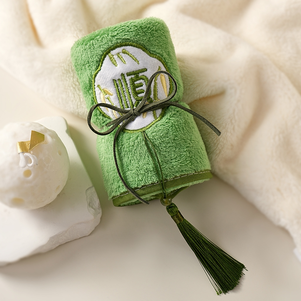 小款刺绣流苏毛巾伴手礼