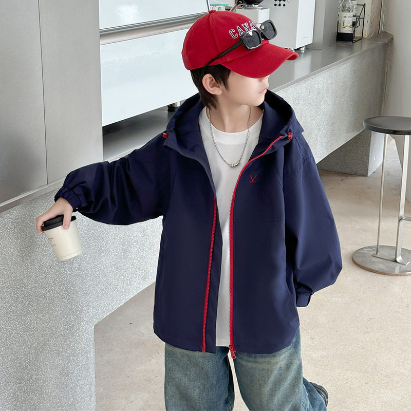 波拉童装男童连帽夹克冲锋衣男休闲外套2025春秋款中大童装痞帅气