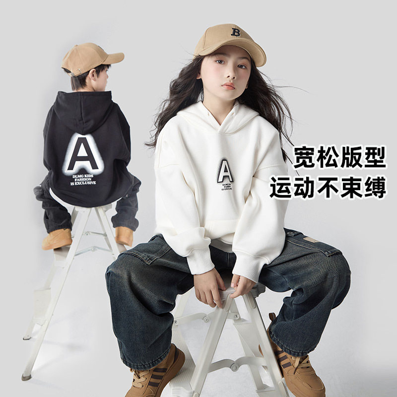 波拉童装2026秋冬儿童连帽加绒卫衣 中大童男女同款保暖上衣