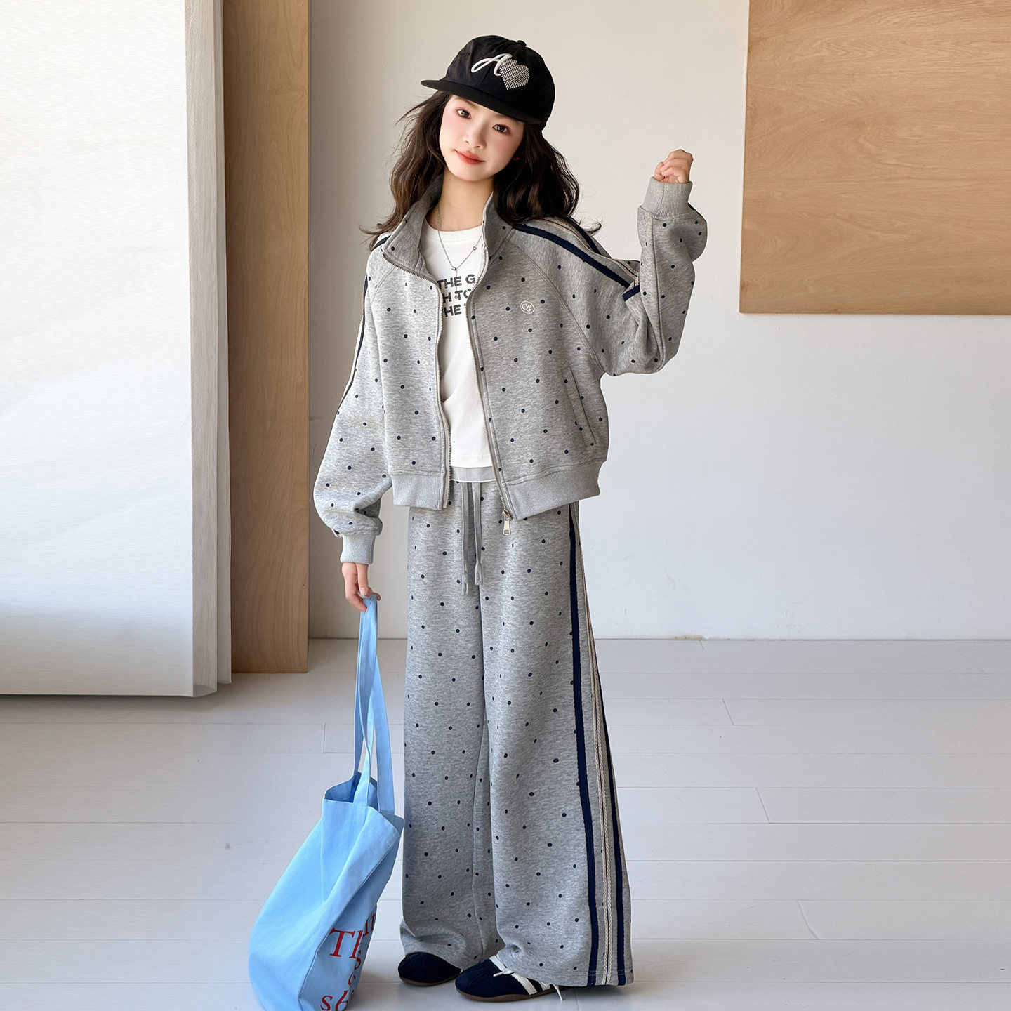 波拉童装女童学院风波点运动套装秋装2026秋装大童立领外套卫裤两