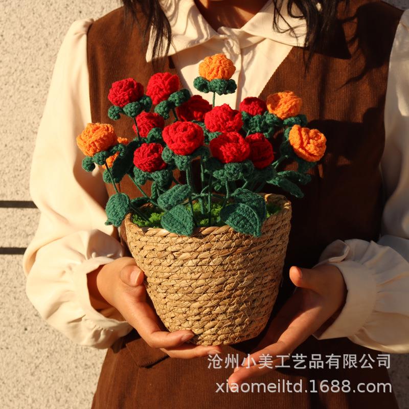 纯手工编织工艺品手钩盆栽手钩玫瑰花钩花家居摆设电脑办公桌摆设