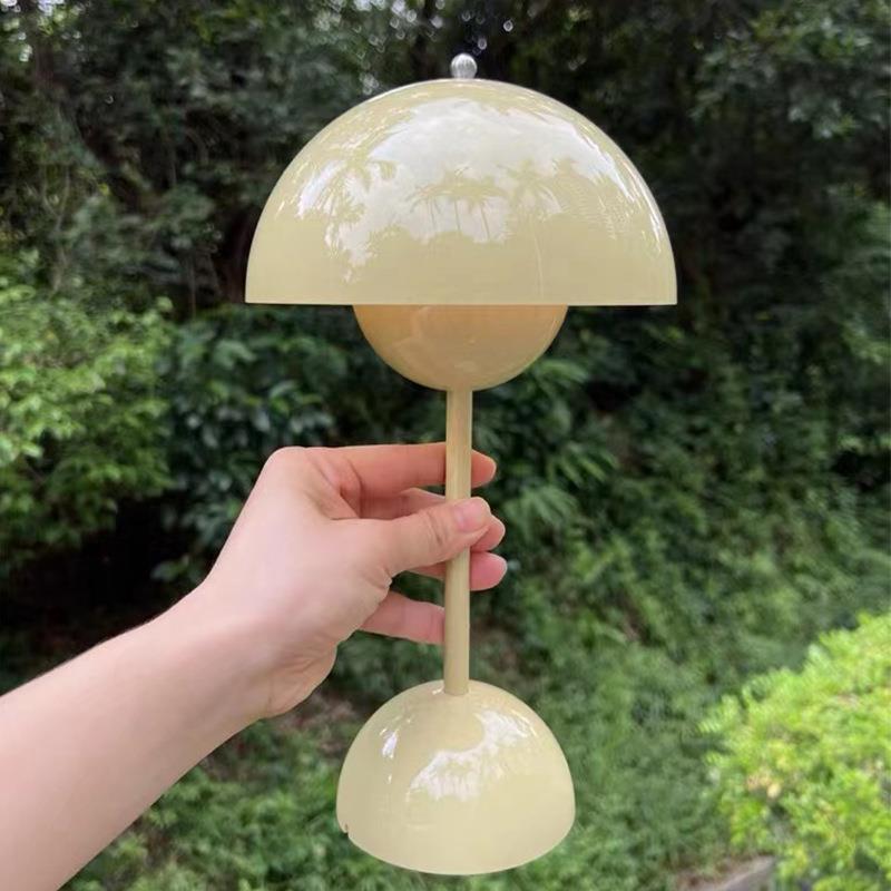 丹麦设计师款无线充电便捷 VP9花苞床头书房USB书桌阅读装饰台灯