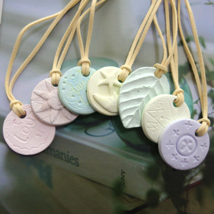 飾石膏擴(kuò)香石掛件 衣柜車載香包香薰除味小清新手工精油擴(kuò)香片裝