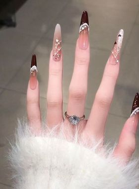 新款红酒布蕾圣诞红色法式猫眼纯手工穿戴甲显白新年高颜值美甲