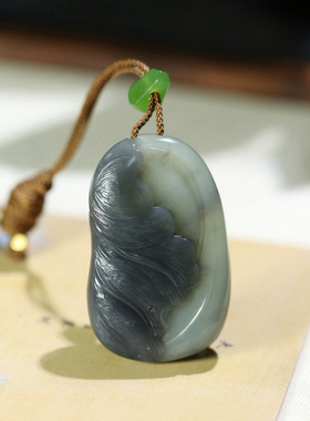 新疆和田玉楼兰三色连年有余挂件