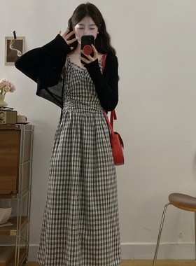 PZ6830实拍春夏新款法式复古高级感格子吊带连衣裙黑色开衫两件套