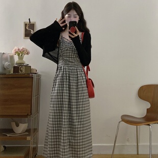 清仓6830春夏新款法式复古高级感格子吊带连衣裙黑色开衫两件套