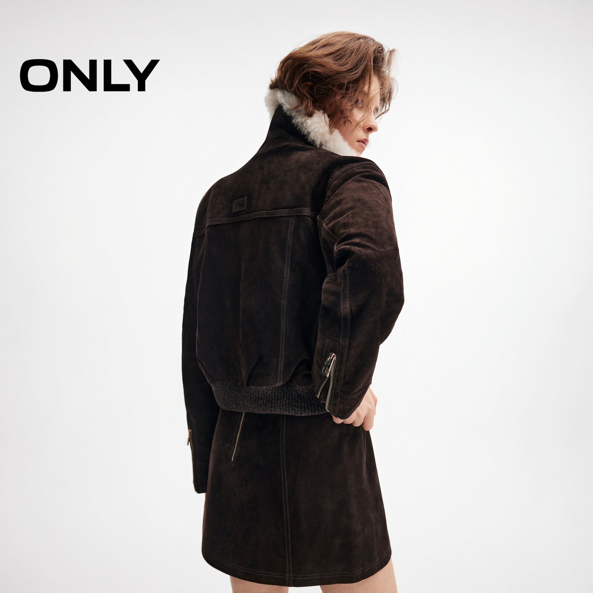 ONLY挺括立领内里拼接皮衣外套女
