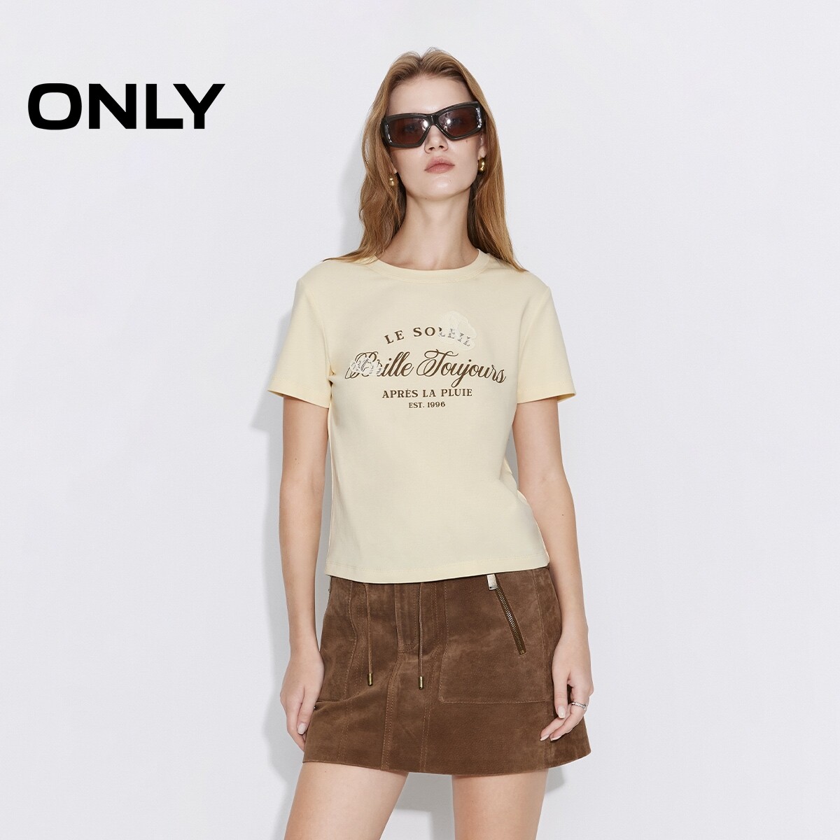 ONLY2026春季新款独特蕾丝刺绣艺术感字母印花正肩舒适上衣T