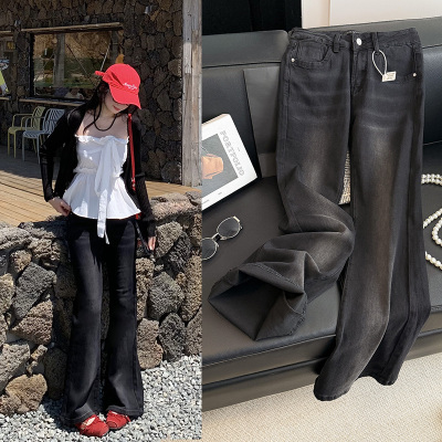 艾恩晟微喇叭黑灰色牛仔裤