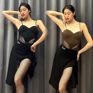 CLW拉丁舞服夏新款棕色黑色套装女吊带镂空上衣不规则半身裙带花