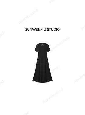 swx studio 小蛮腰慕斯裙 糯感轻柔露腰设计感夏季黑色连衣裙572A
