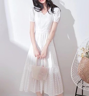2025新款法式高级感夏季长袖裙子小个子长裙白色蕾丝连衣裙女春季